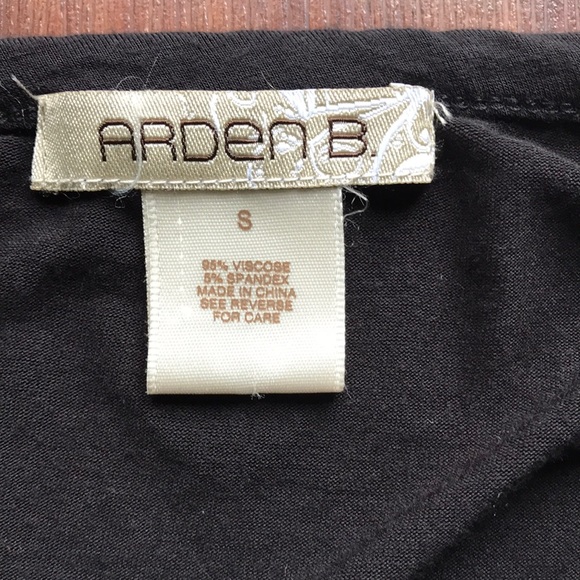 🌻🌻Arden B Sequined Short Sleeved Top🌻🌻 - Picture 8 of 9